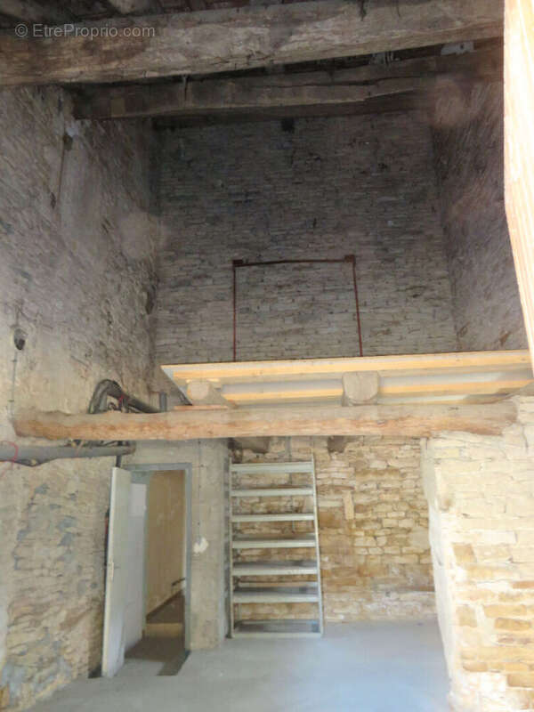 Maison à FLEUREY-SUR-OUCHE