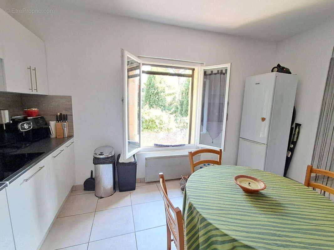 Maison à VILLEVIEILLE