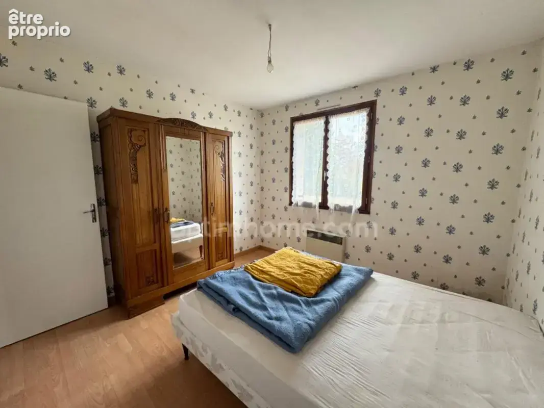Maison familiale au calme de 96 m2 à MAILHAC SUR BENAIZE (87) - photo 7