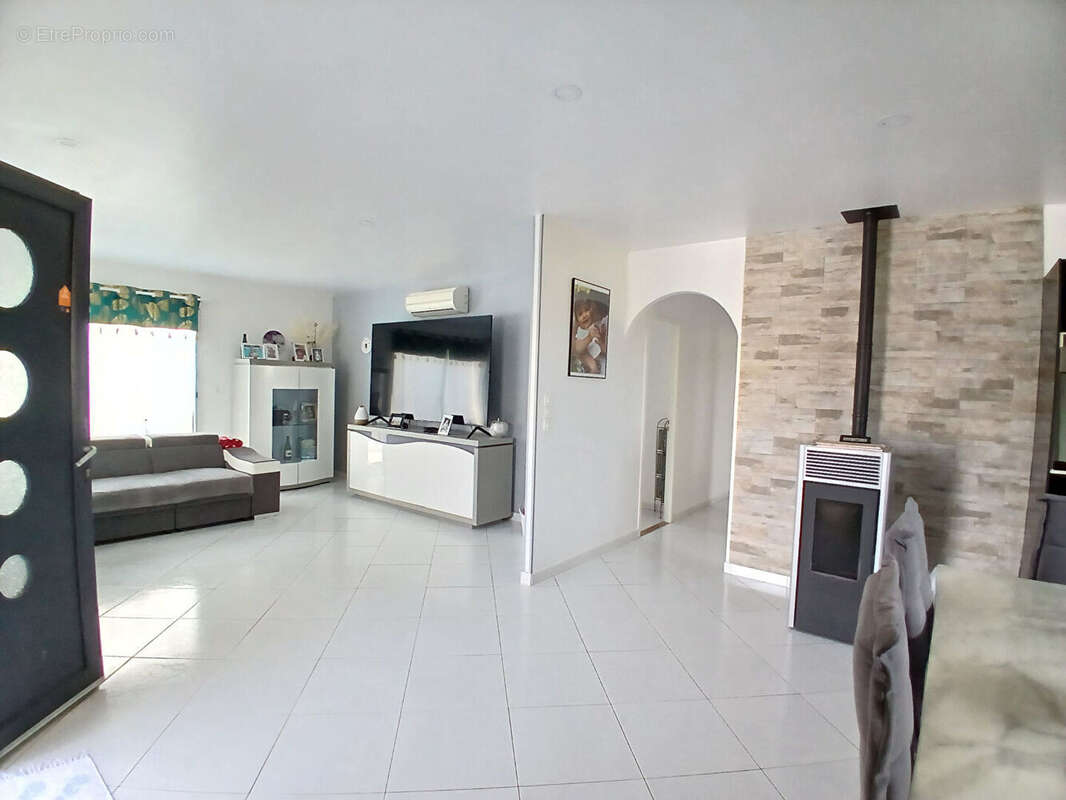 Maison à SAINT-SULPICE-DE-ROYAN