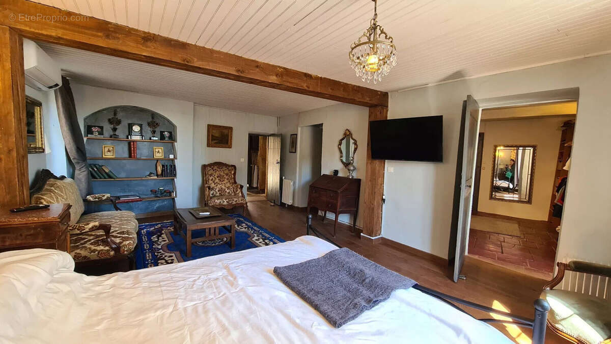 Maison 135 m² à Pouzolles  - photo 6