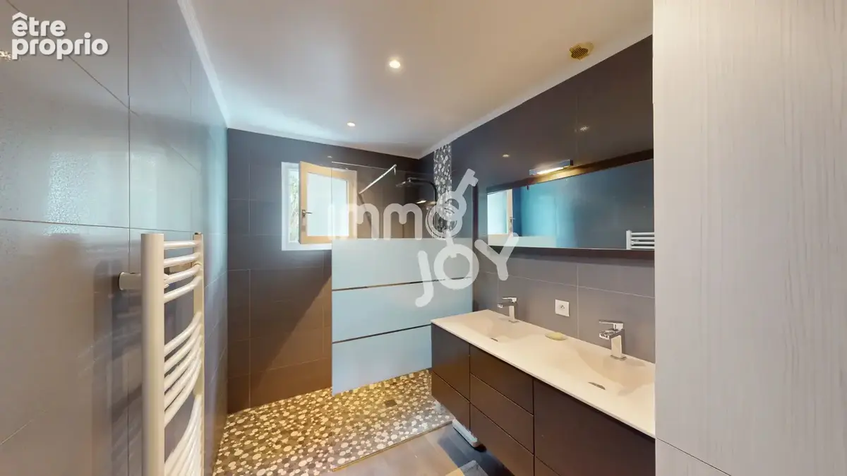 Maison de plain-pied   3 chambres, piscine et grand garage - photo 15