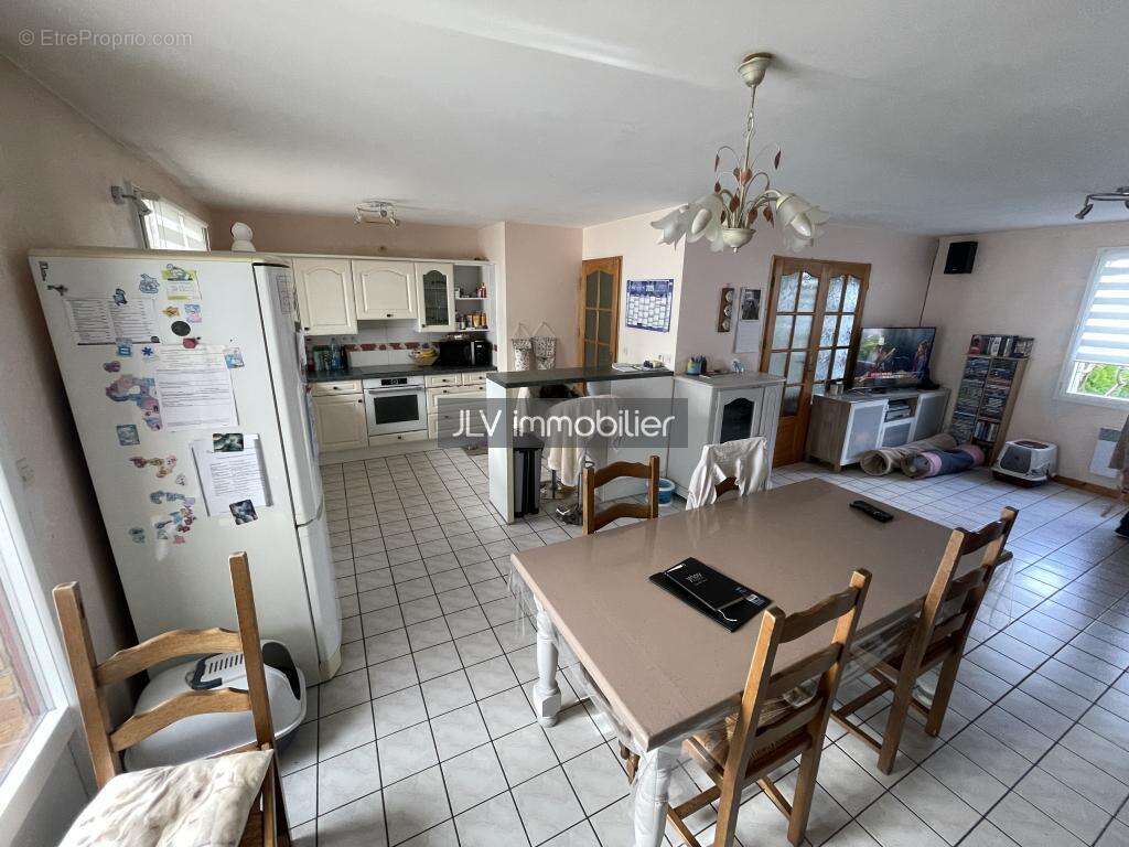 Maison à CAPPELLE-BROUCK