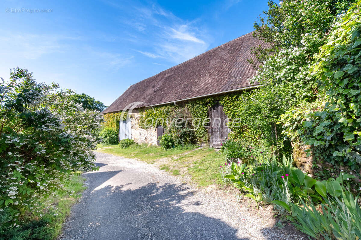 Maison à MEUZAC
