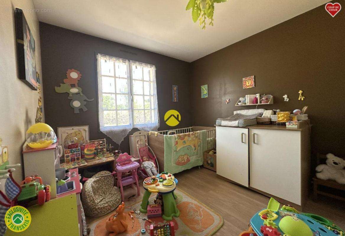 Maison à LA GUERCHE-SUR-L'AUBOIS