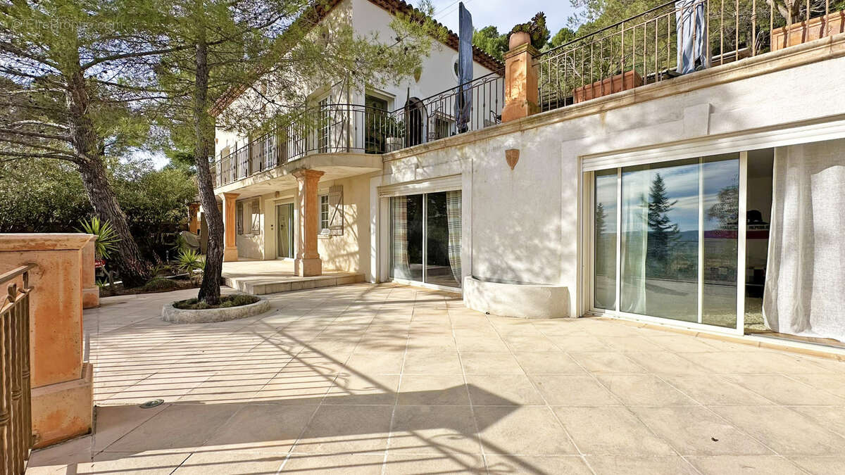 Maison à PUGET-VILLE