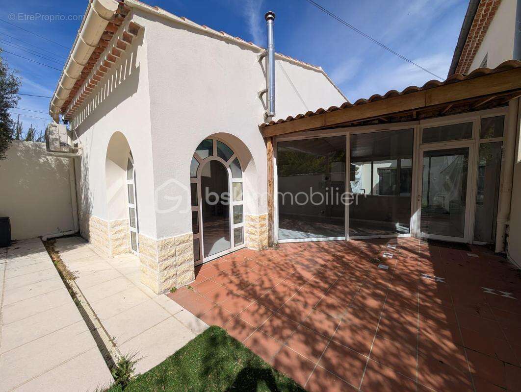 Maison à ORGON