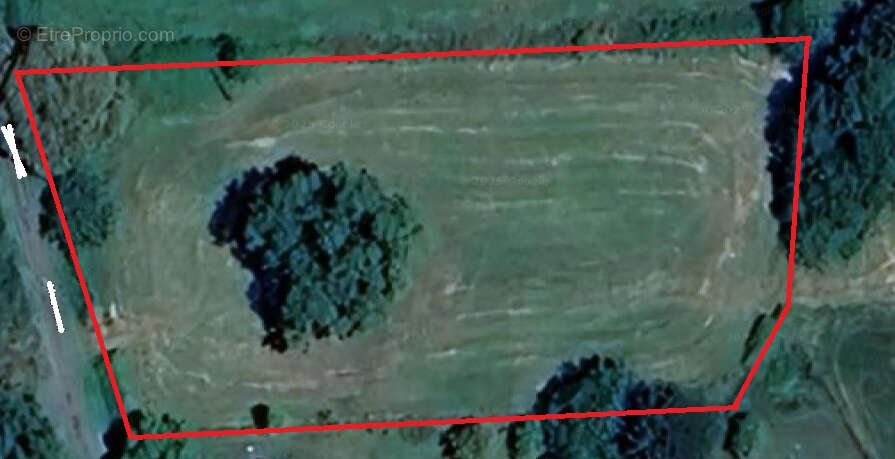 Terrain à JANAILHAC