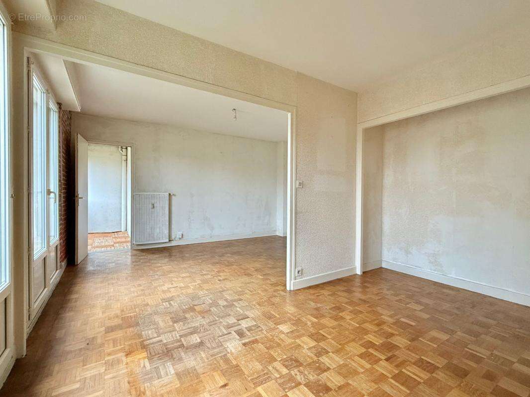 Appartement à CHENOVE