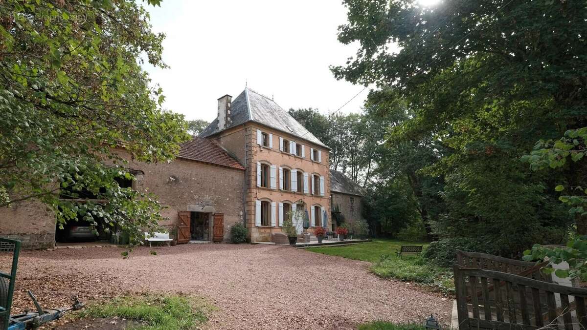 Maison à SAINT-FRANCHY
