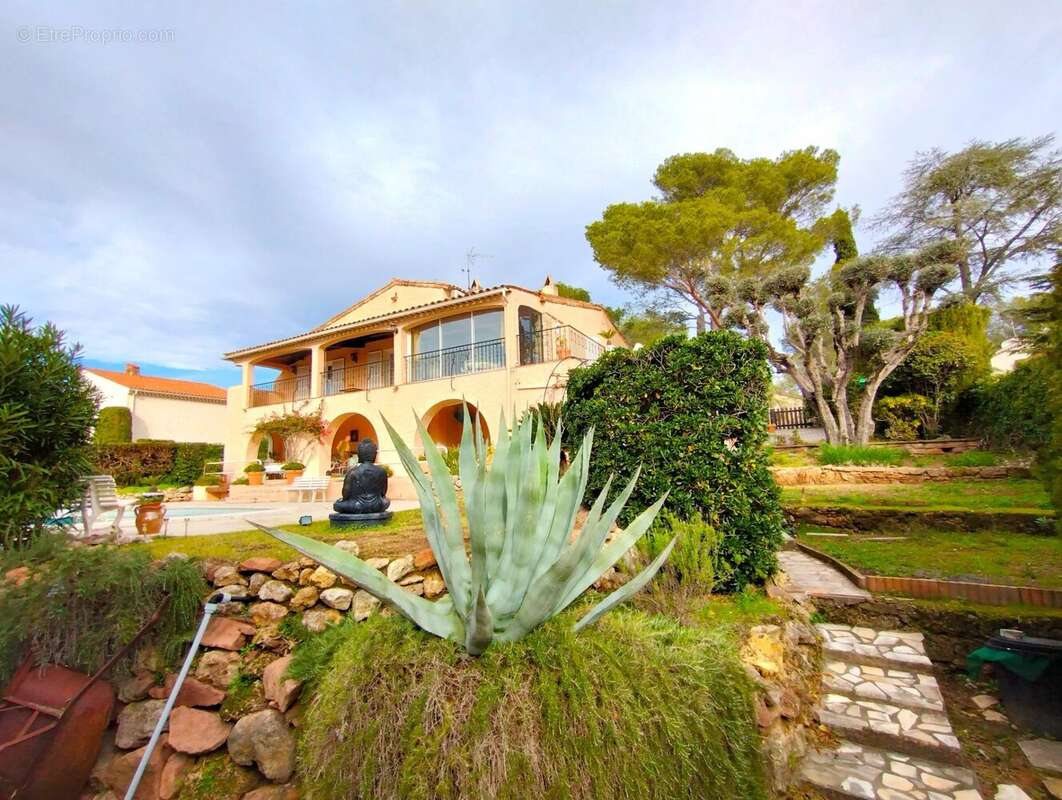 Maison à SAINT-RAPHAEL