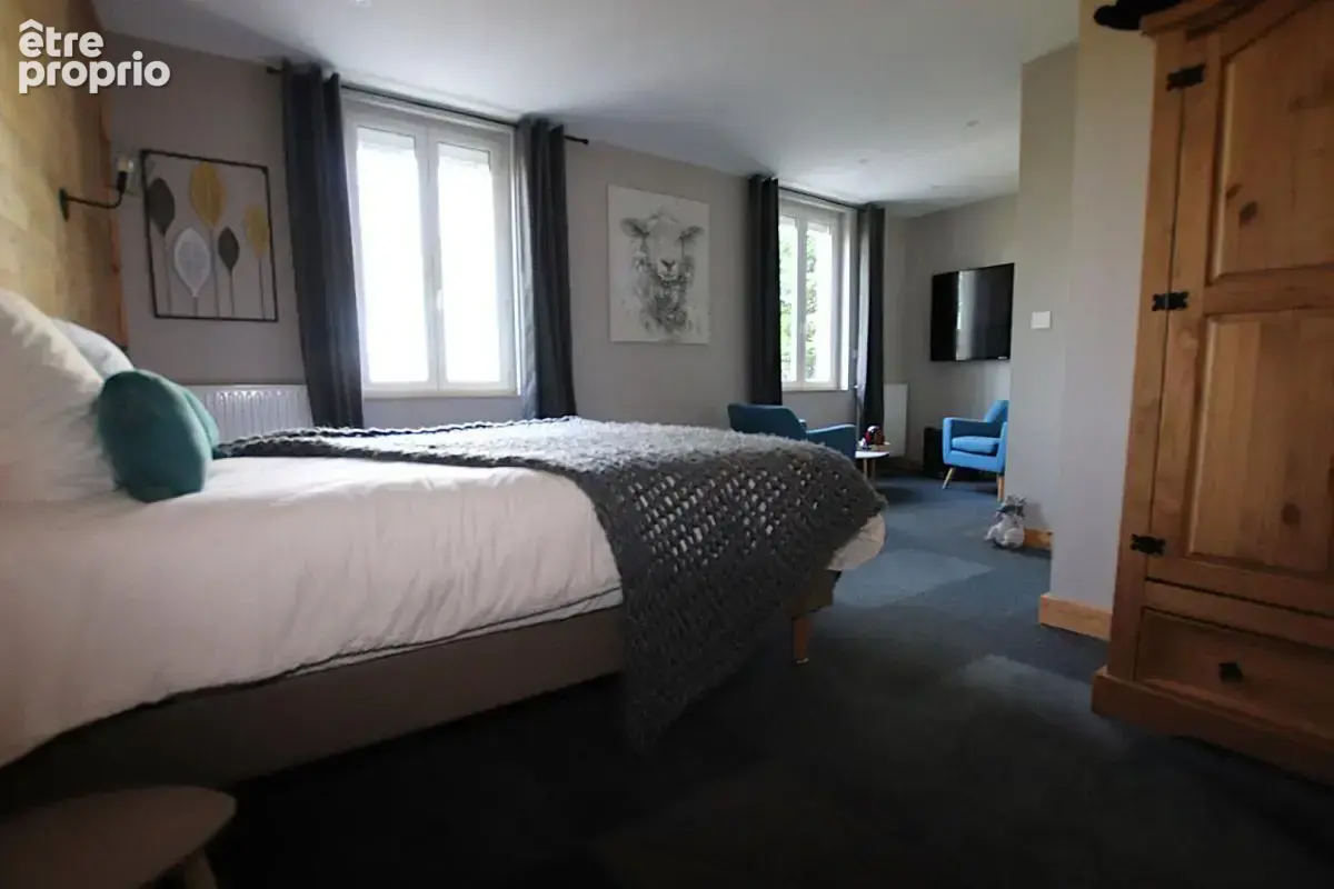 Hôtel Restaurant avec bar Licence IV - Vente murs et fonds - Axe A75 - photo 12
