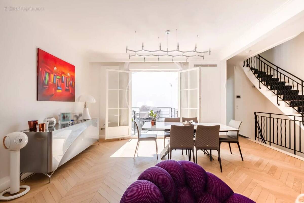 Maison à NEUILLY-SUR-SEINE