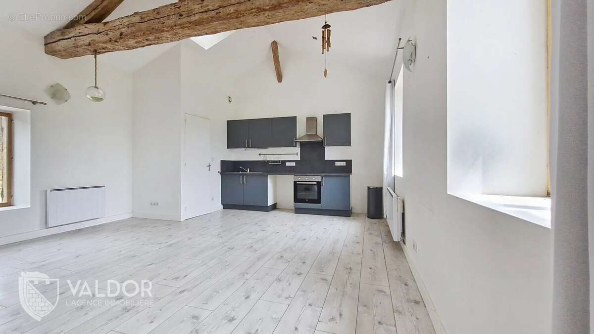 Longère rénovée à Gleizé, 54 m², vue vignes avec beau potentiel - photo 10