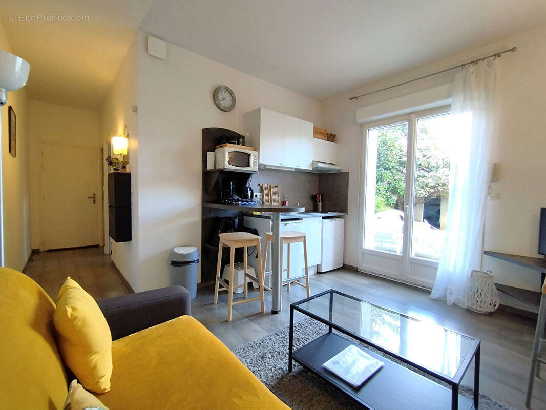 Immeuble de rapport proche gare TGV à Saint Pierre Des Corps 6 appartements loués - photo 2