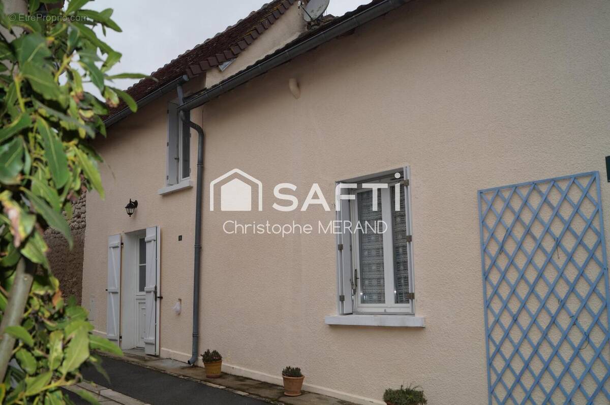 Photo 1 - Maison à ANTOGNY-LE-TILLAC