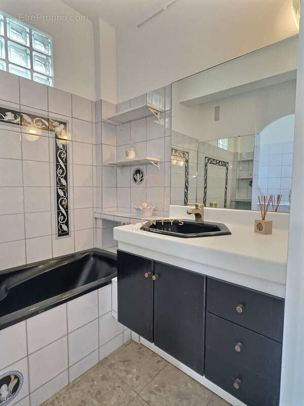 Appartement à SAINT-MAUR-DES-FOSSES