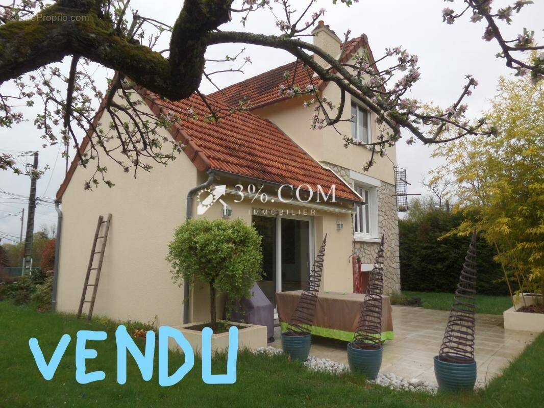 Maison à LA CHAPELLE-LA-REINE