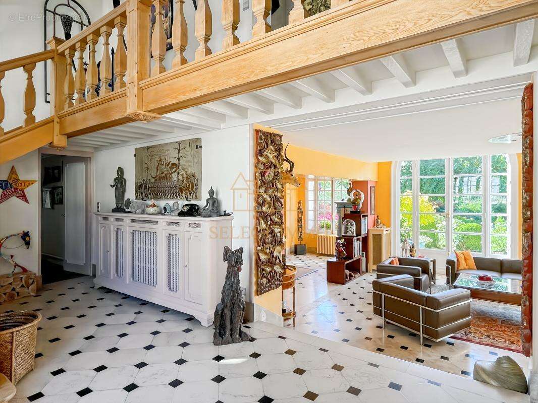 Authentique moulin de caractère de 550m² avec ses dépendances à 100km de Paris - photo 11