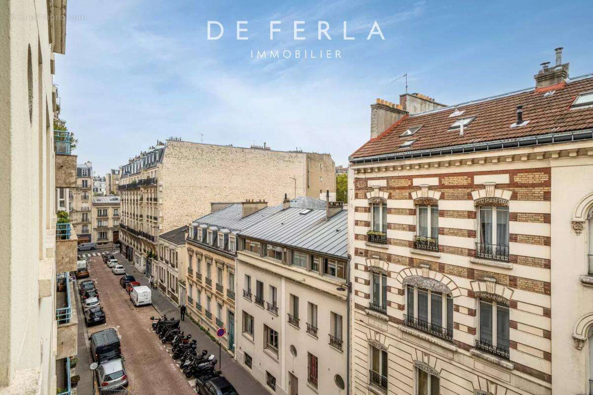 Appartement à PARIS-14E