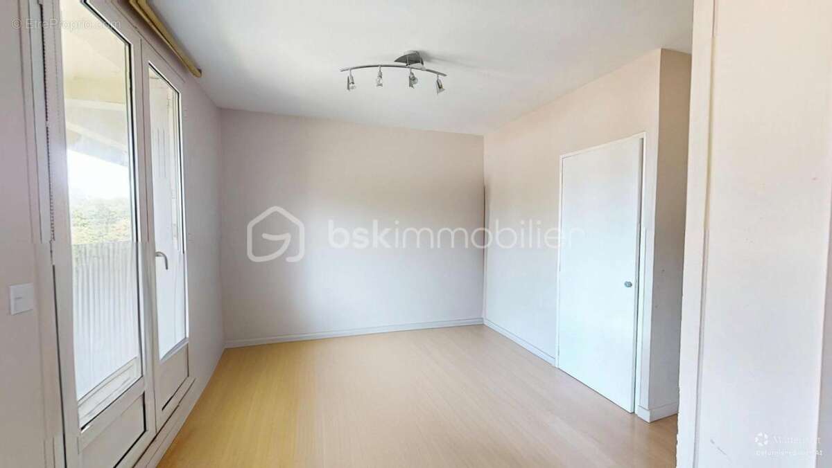 Appartement t5 lumineux de 85 m² avec balcon et cave - photo 3