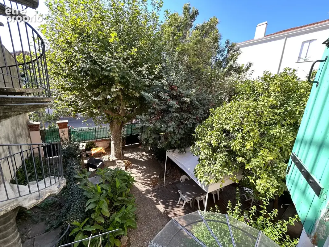 Bâtisse au cœur du village - photo 12