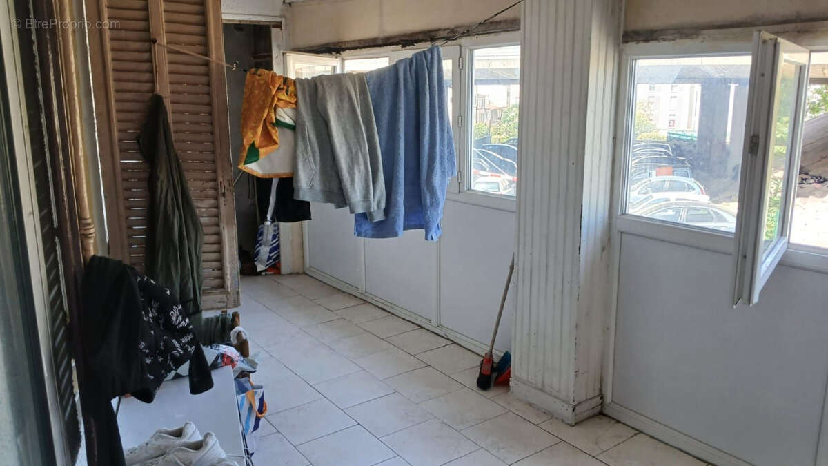 Appartement à MARSEILLE-3E