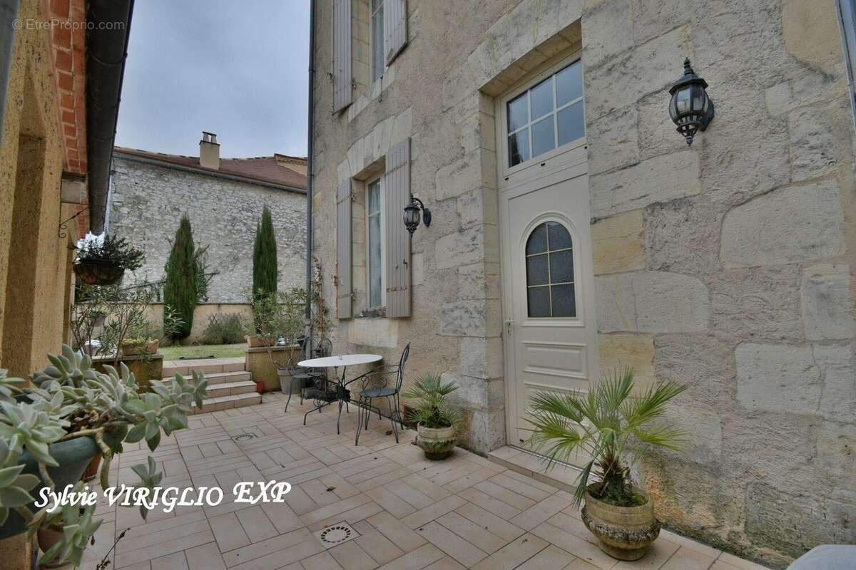 Maison à ISSIGEAC