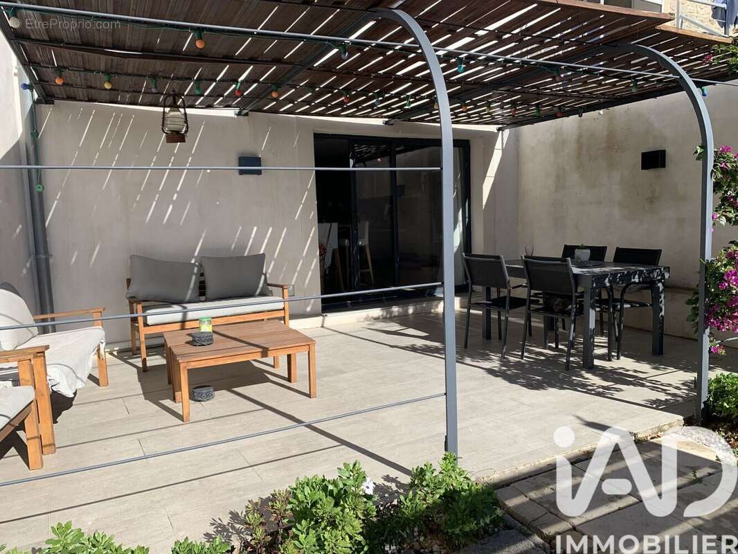 Photo 2 - Maison à CLARENSAC