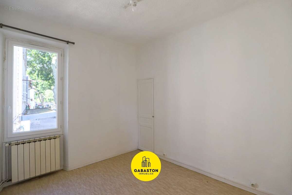 Appartement à MARSEILLE-9E
