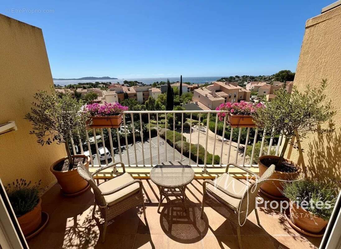 Appartement à CARQUEIRANNE