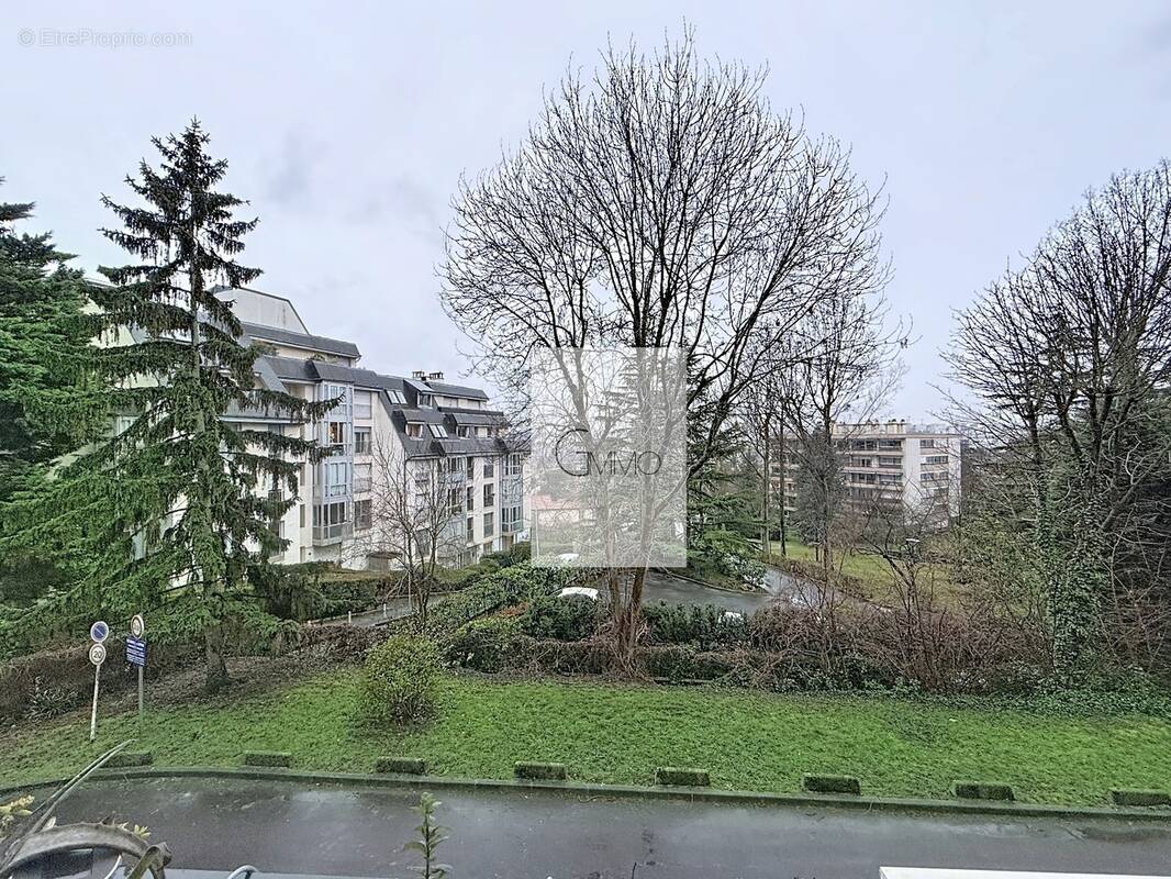 Appartement à L'HAY-LES-ROSES