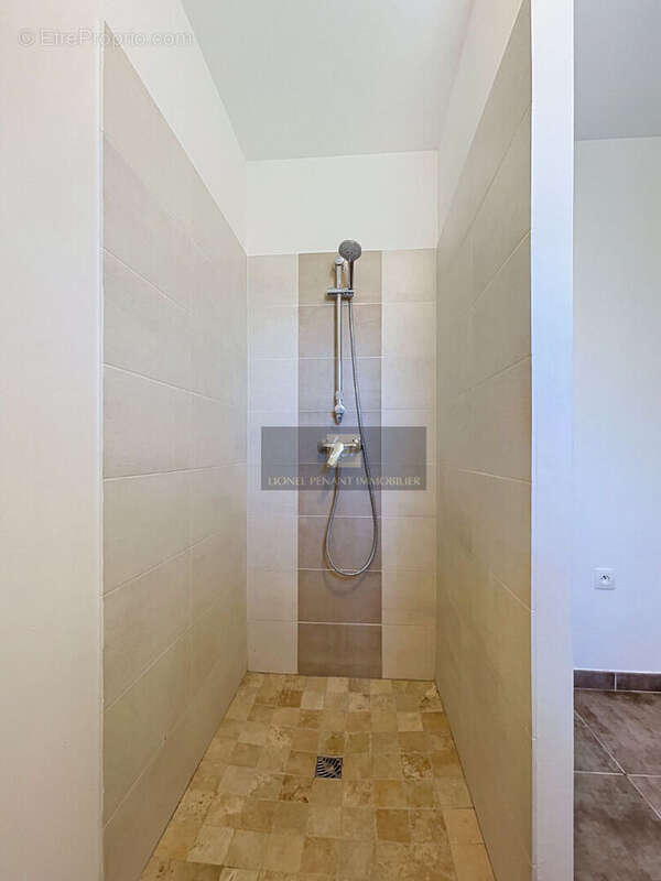 Entraigues villa t4 90m² terrasse garage terrain 220m² - photo 10