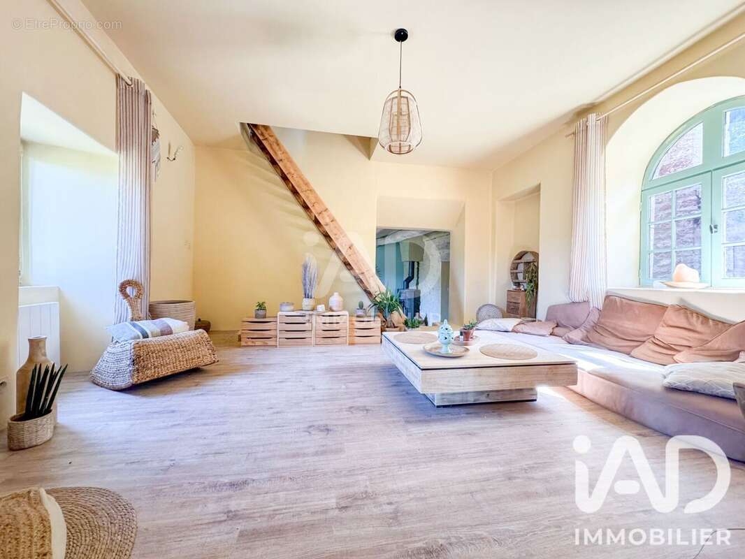 Maison 124 m² à Saint-Affrique  - photo 2