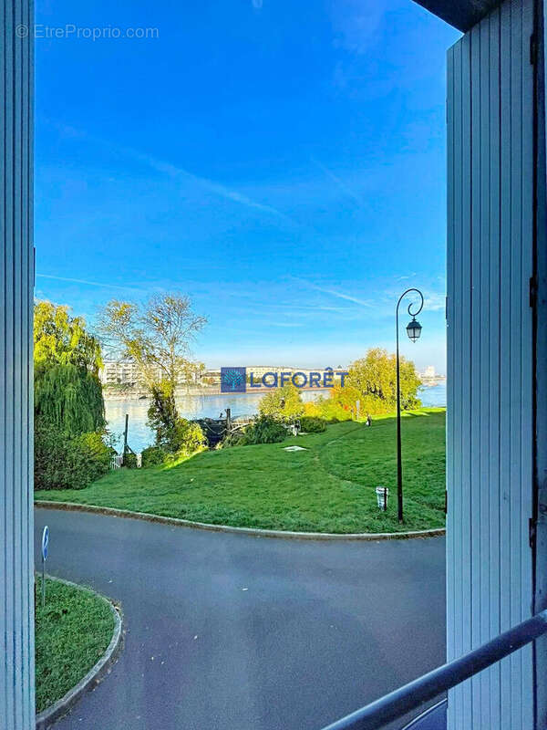 Appartement à SAINT-PIERRE-DU-PERRAY