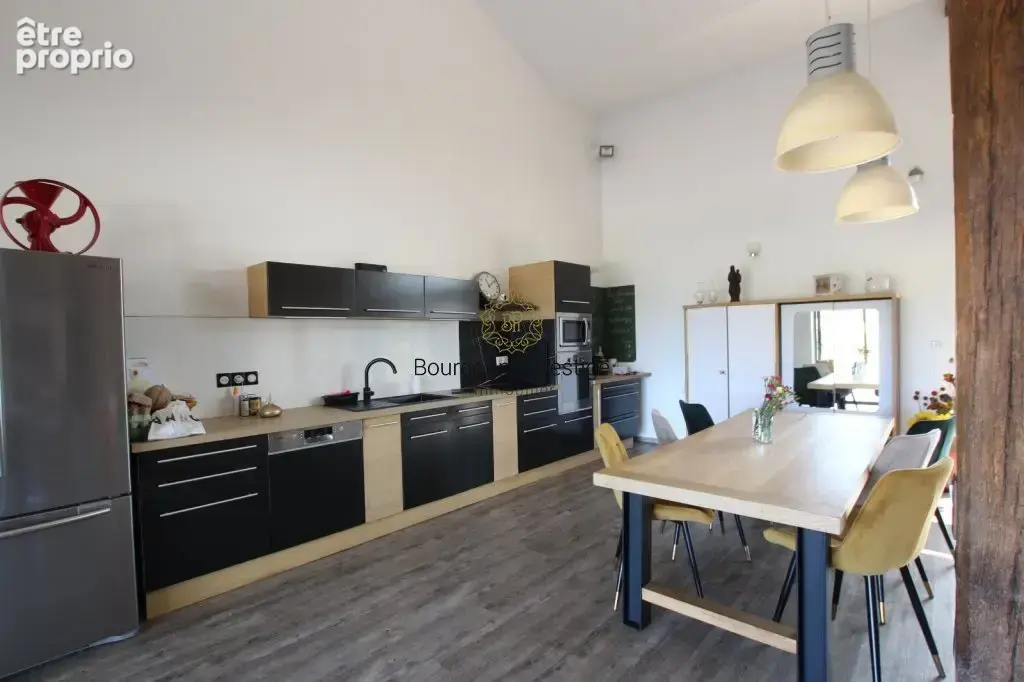 A 15 km a l'est de tournus, belle longere du xixe siecle avec piscine et dependances terrain 2912 m² - photo 10