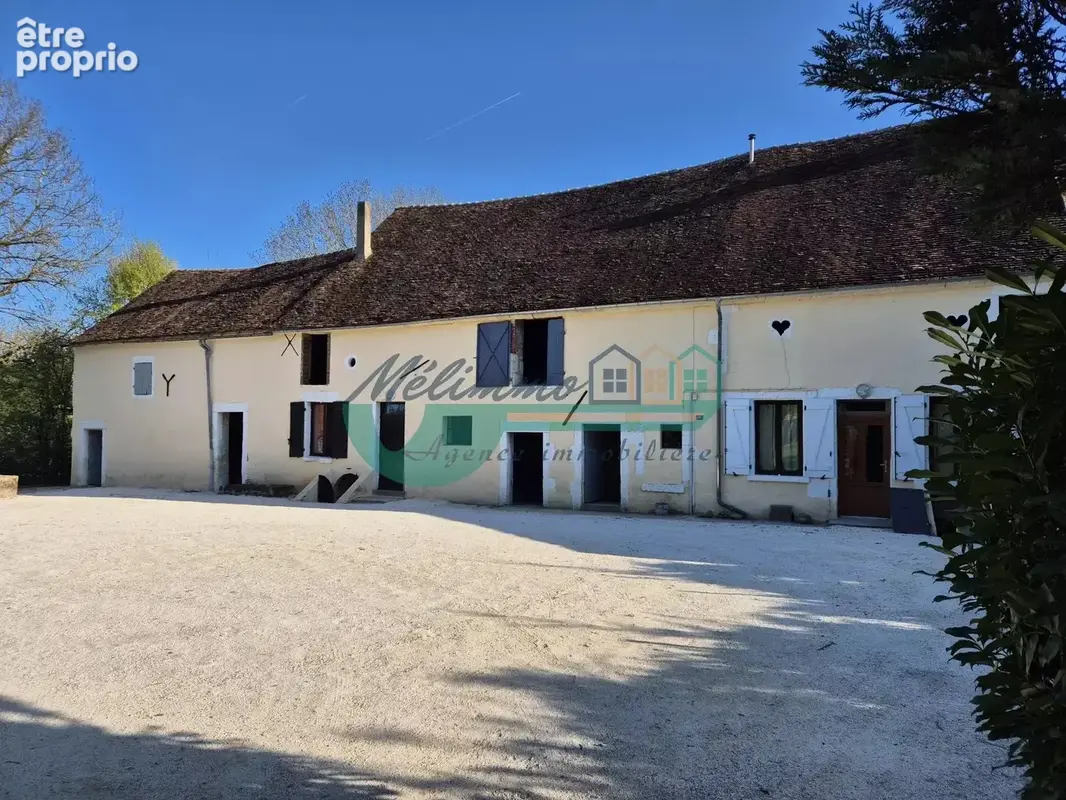 Maison à SOUGERES-EN-PUISAYE