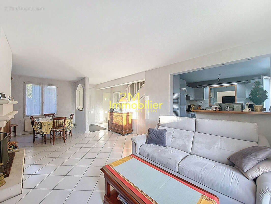 Maison à COURCOURONNES