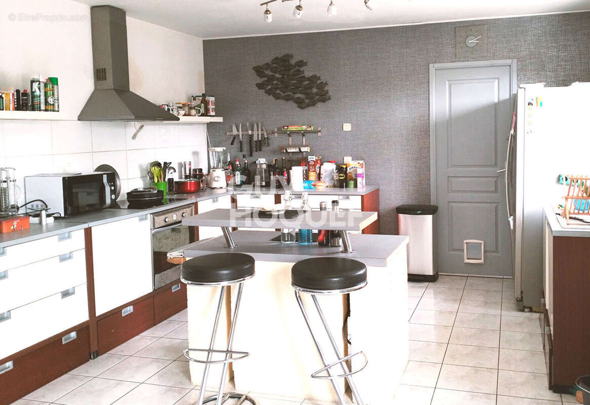 Maison à VERNOU-LA-CELLE-SUR-SEINE