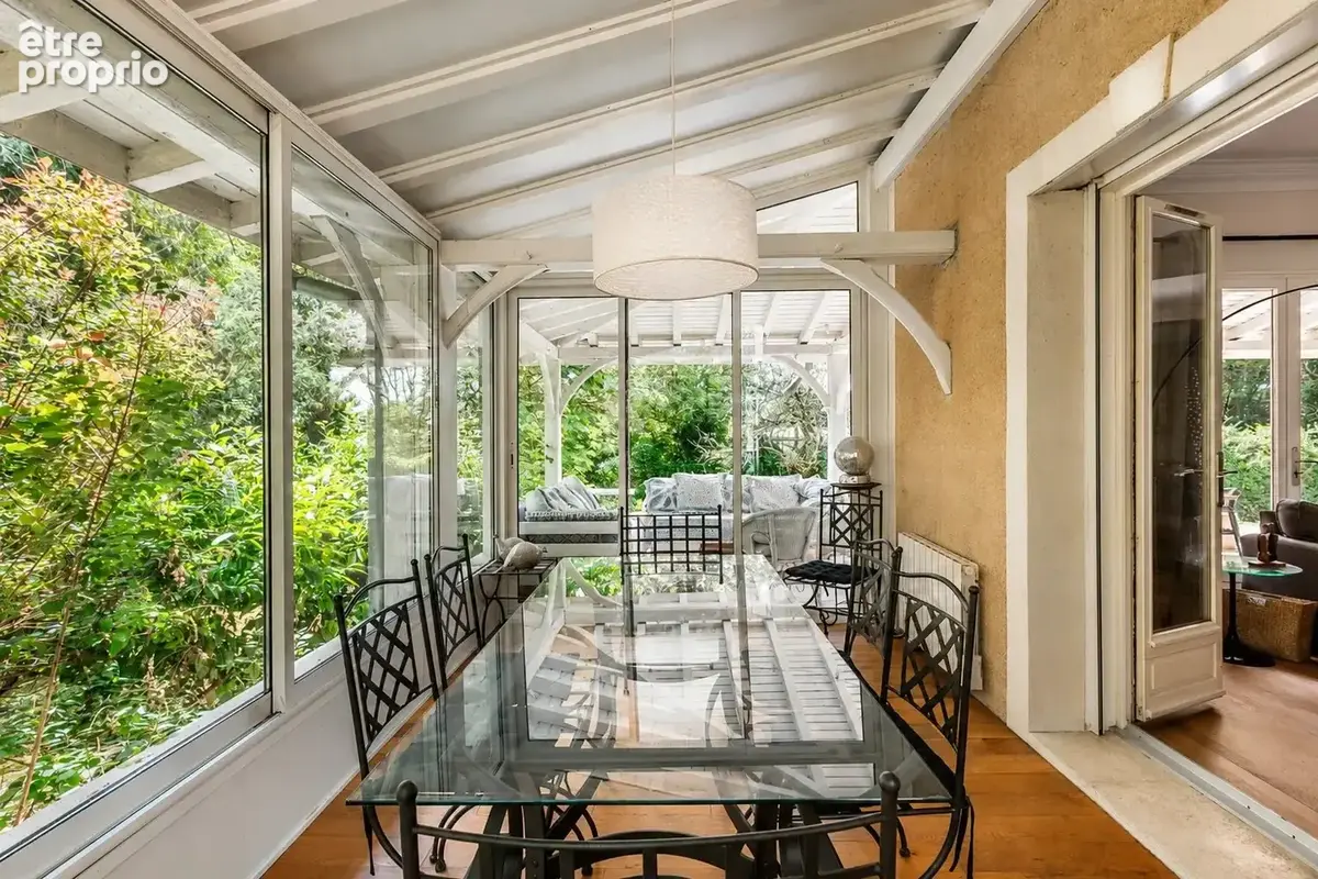 Villa ecully 280m2 - au fond d'une impasse - calme et discretion - photo 10