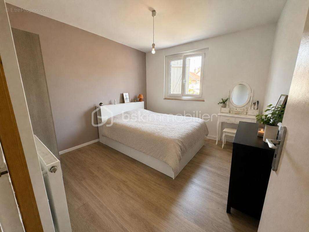 Maison pleine de charme en plein coeur de Prémartine - photo 4