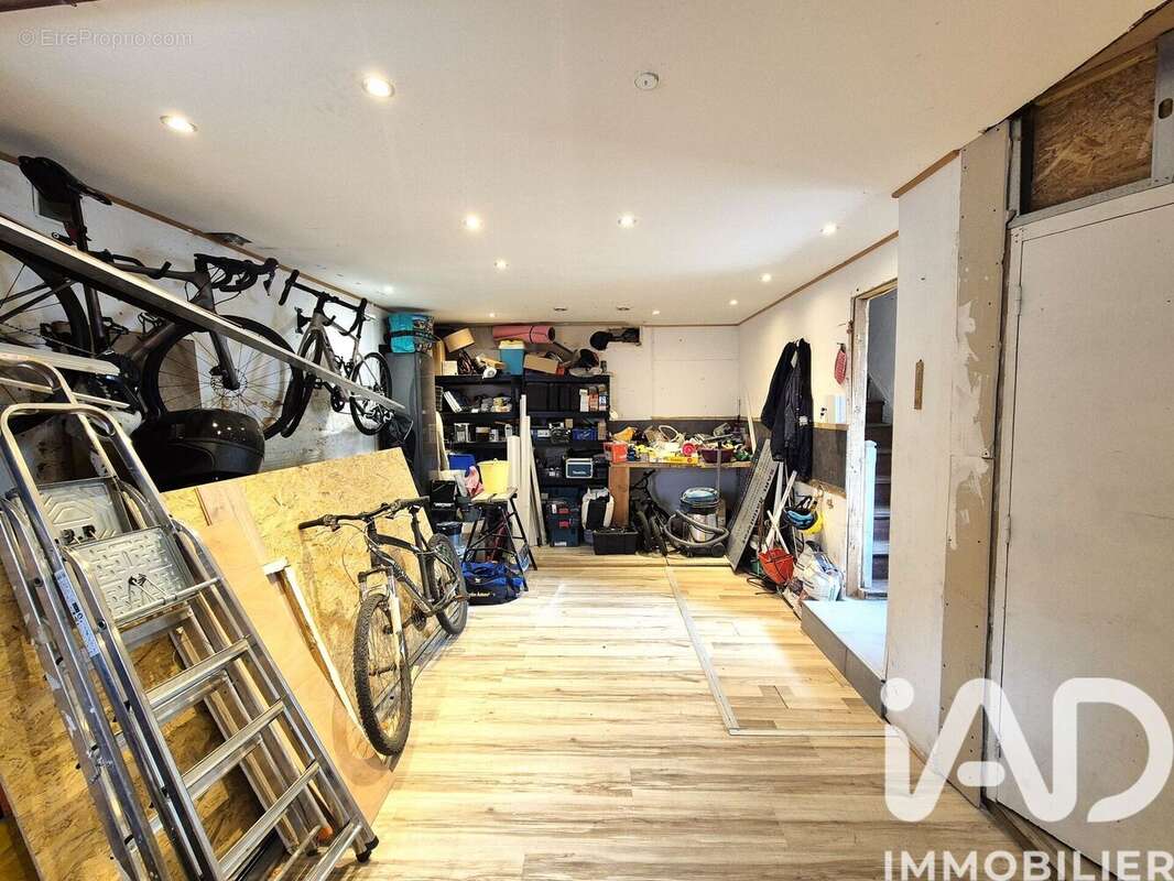 Maison 75 m² à Saint-Germain-L'herm  - photo 3