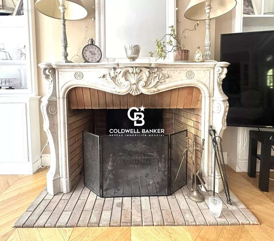 Maison bourgeoise  250 M2 quartier Charmettes - photo 9