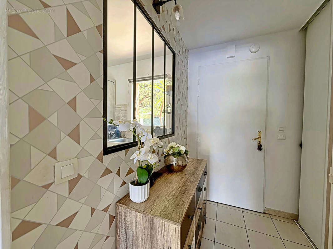 Maison à ROQUEBRUNE-SUR-ARGENS