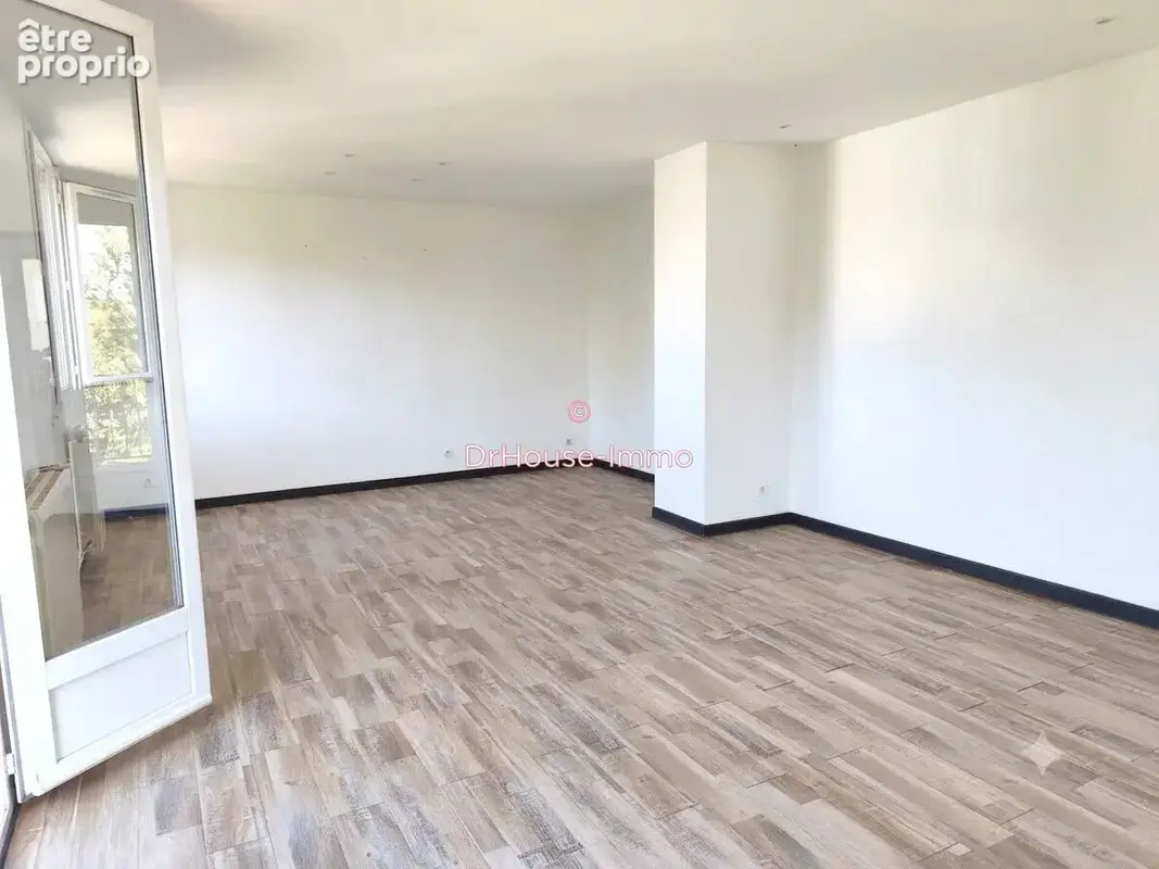 Appartement 5 pièces 81 m² à vendre à Carbon-Blanc (33560) - photo 3