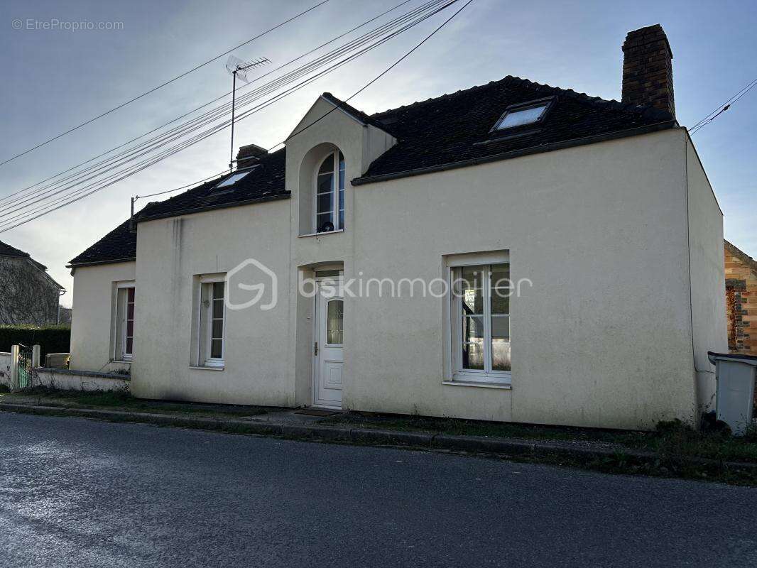 Maison à VALLERY