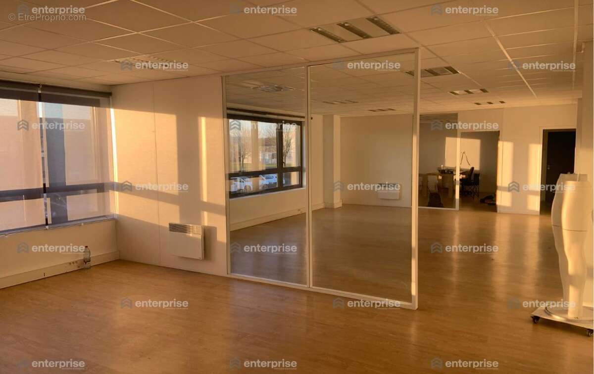 Rare sur le secteur - acquisition - cellule d'activités - 800 m2 - avelin - photo 8