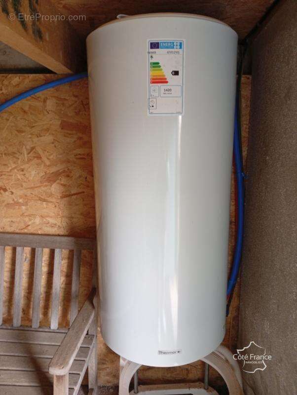 Maison à SAINT-MARTIN-LA-MEANNE