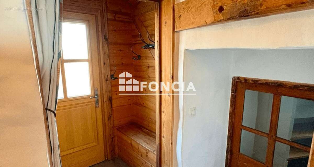 Maison à LES ALLUES