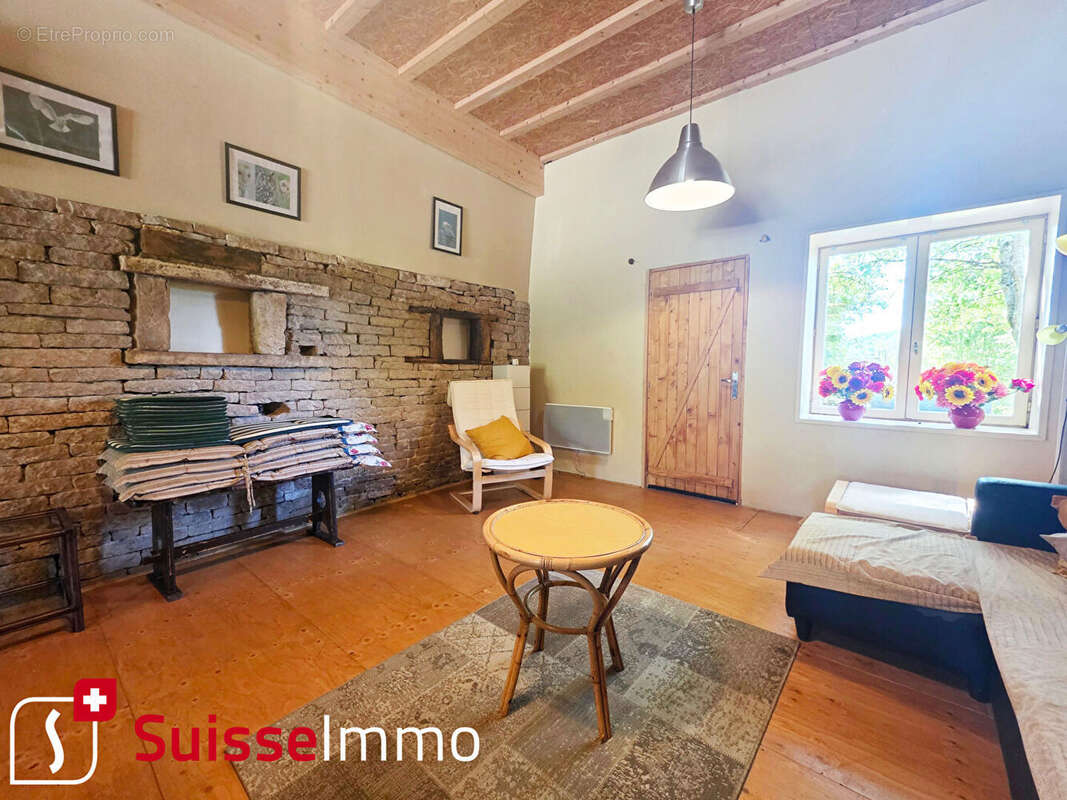 Maison à COLOMBOTTE